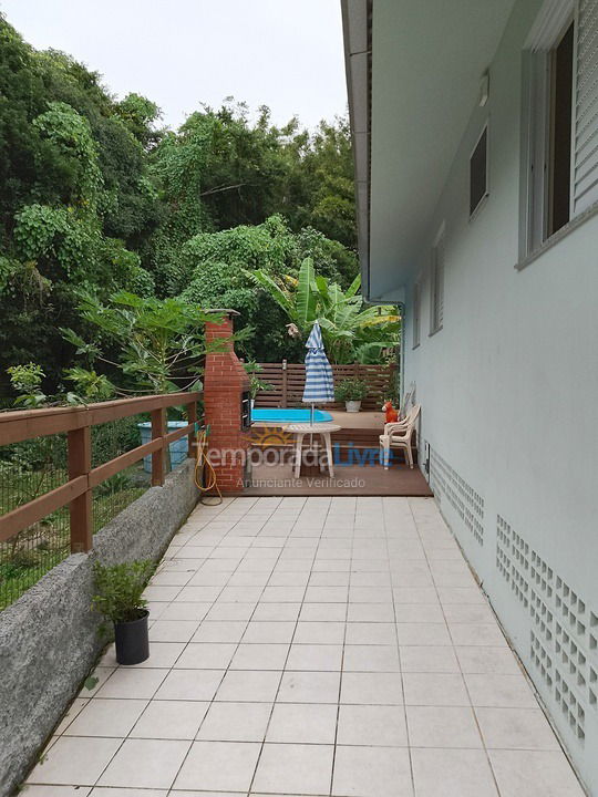 Casa para aluguel de temporada em Bombinhas (Praia da Conceição)