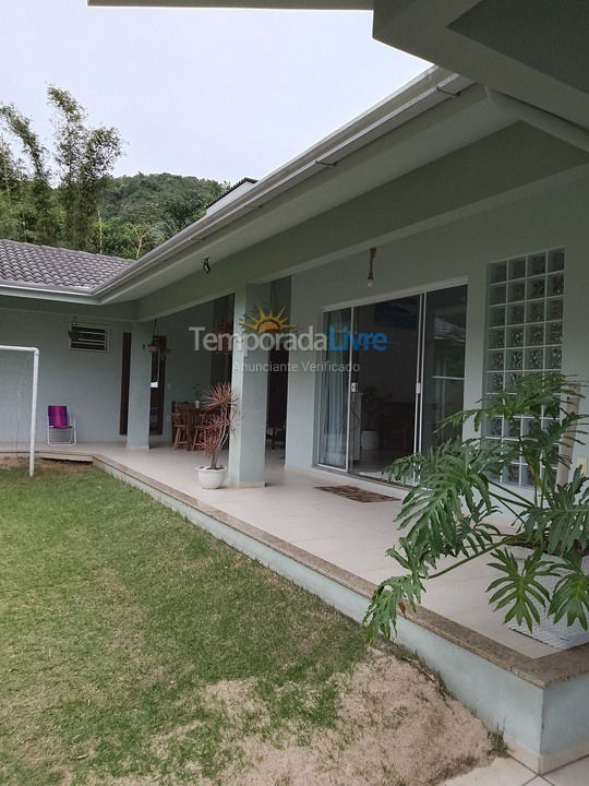 Casa para aluguel de temporada em Bombinhas (Praia da Conceição)