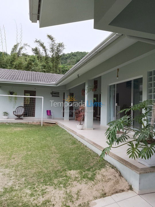 Casa para aluguel de temporada em Bombinhas (Praia da Conceição)