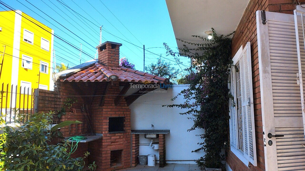 Casa para aluguel de temporada em Florianopolis (Canasvieiras)