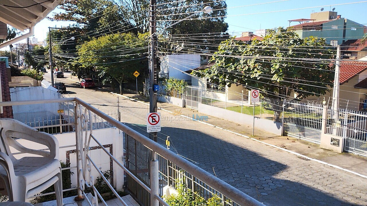 Casa para aluguel de temporada em Florianopolis (Canasvieiras)