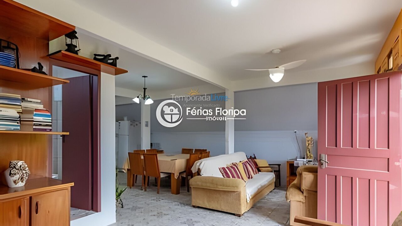 Casa para aluguel de temporada em Florianopolis (Campeche)