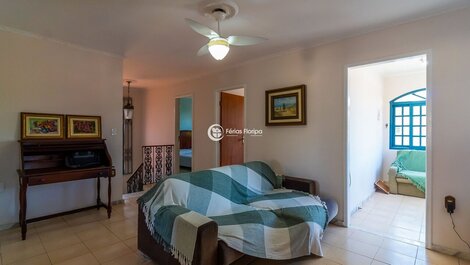 House with 4 bedrooms just a few steps from Campeche Beach