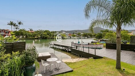 Casa de 5 habitaciones en Canal da Barra da Lagoa, trae tu moto de agua