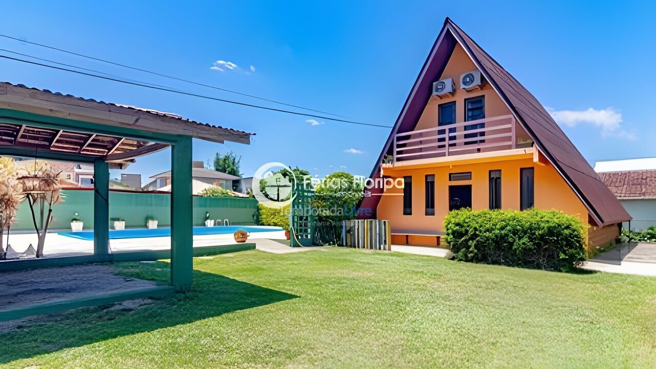 Casa para aluguel de temporada em Florianopolis (Campeche)