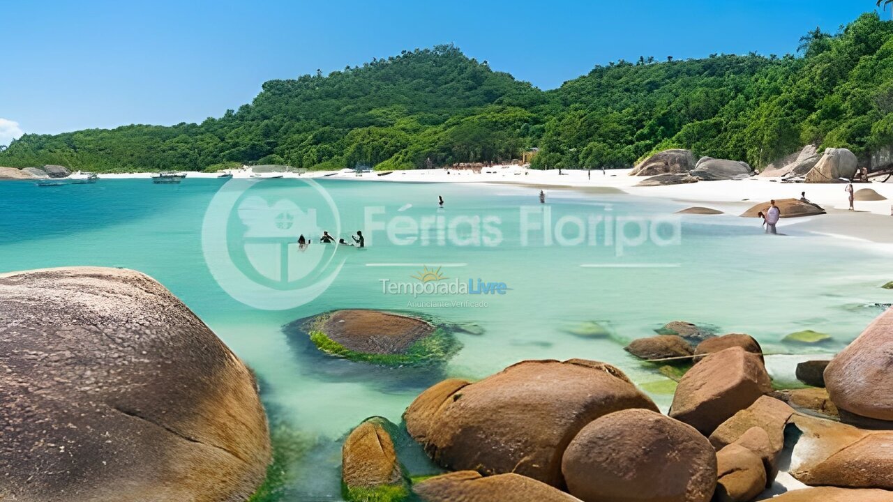 Casa para aluguel de temporada em Florianopolis (Campeche)