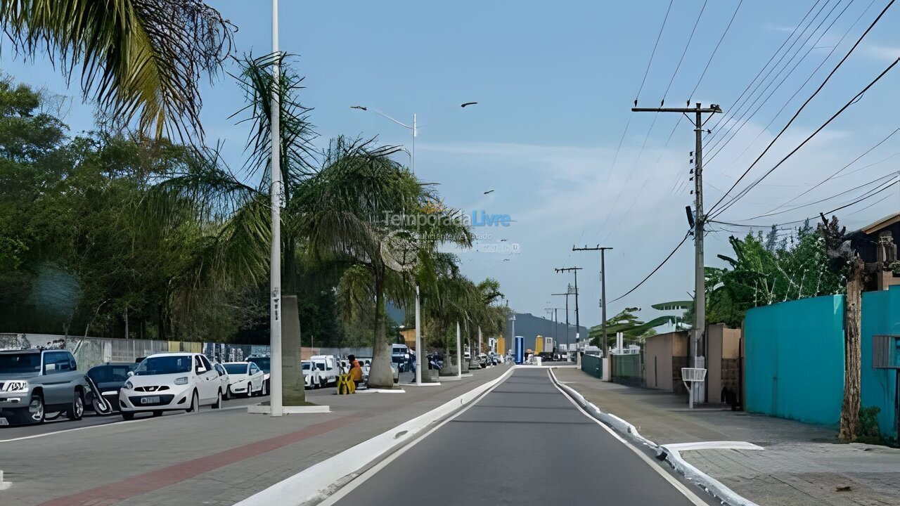 Casa para aluguel de temporada em Florianopolis (Campeche)