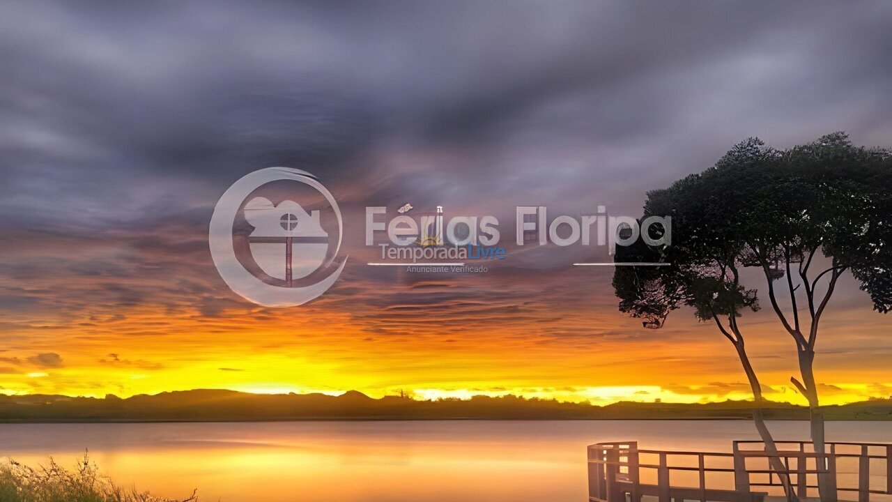 Casa para aluguel de temporada em Florianopolis (Campeche)