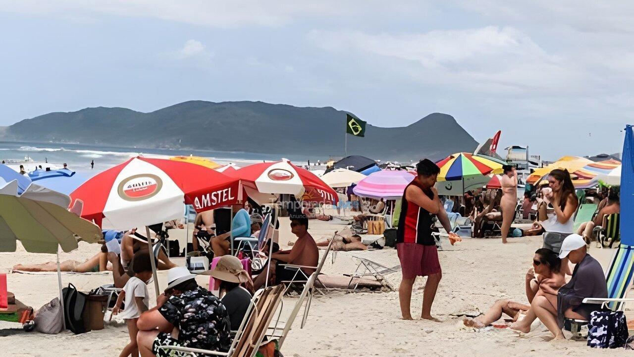 Casa para aluguel de temporada em Florianopolis (Campeche)