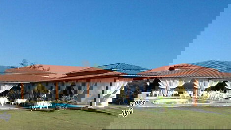 COM PISCINA AQUECIDA. LAZER E PARA EVENTOS / FESTAS.