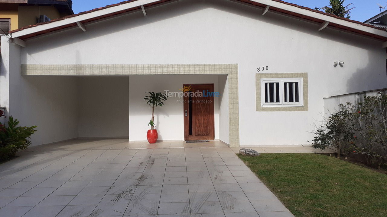 Casa para alquiler de vacaciones em Bertioga (Riviera de São Lourenço)