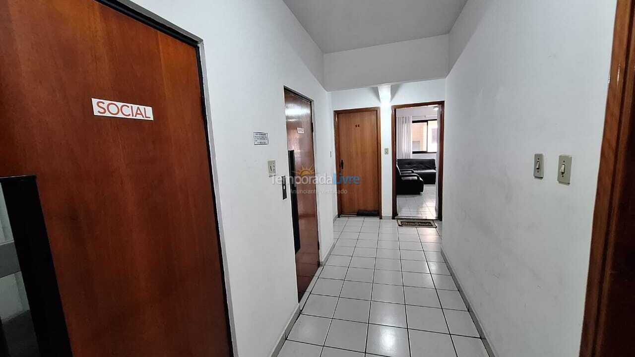 Apartamento para aluguel de temporada em Praia Grande (Canto do Forte)