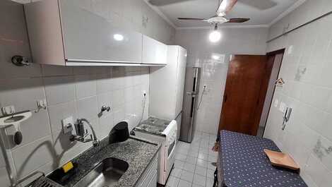 APTO CANTO DO FORTE - INTERNET WIFI e GARAGEM!!! 11-950202615 Dayse