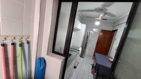 APTO CANTO DO FORTE - INTERNET WIFI e GARAGEM!!! 11-950202615 Dayse