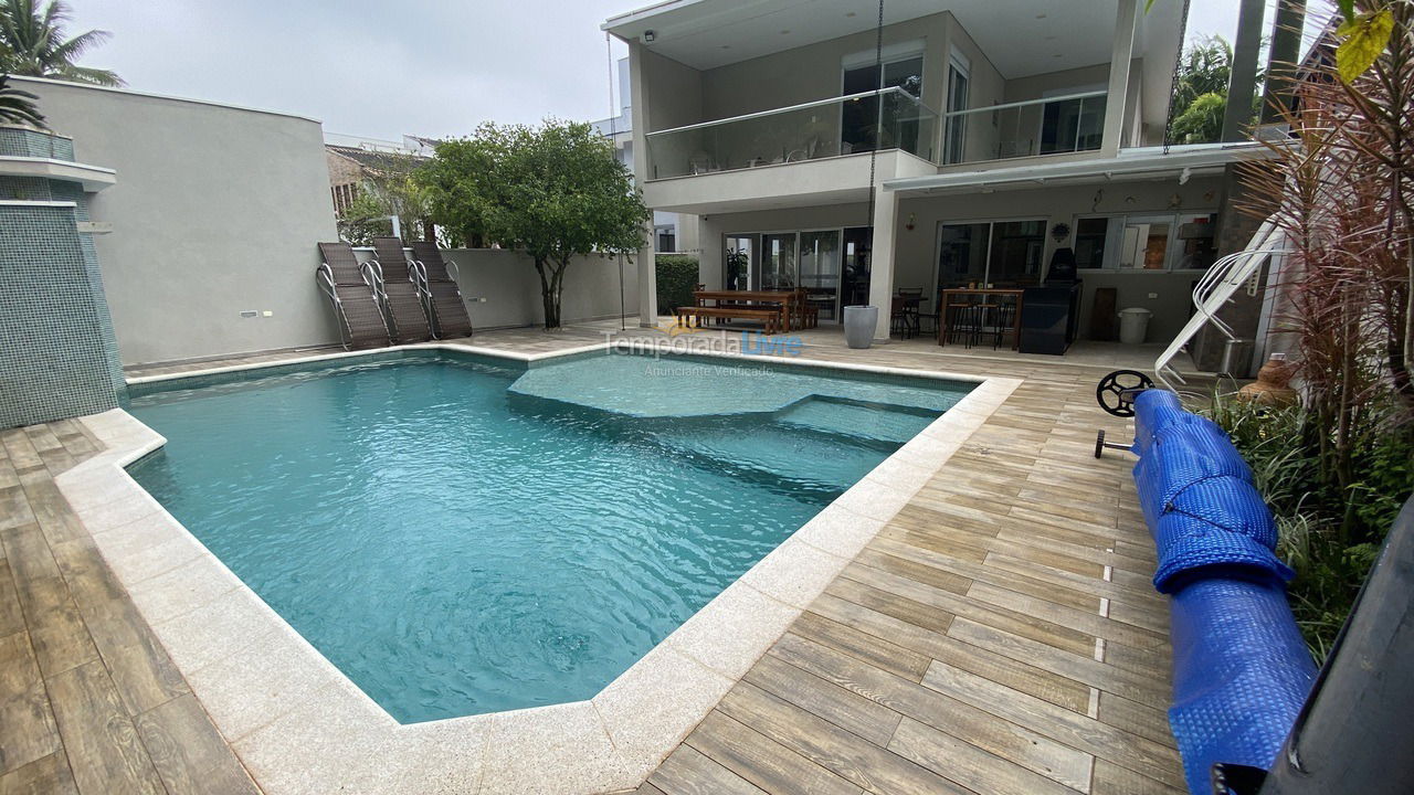 Casa para aluguel de temporada em Bertioga (Riviera de São Lourenço)