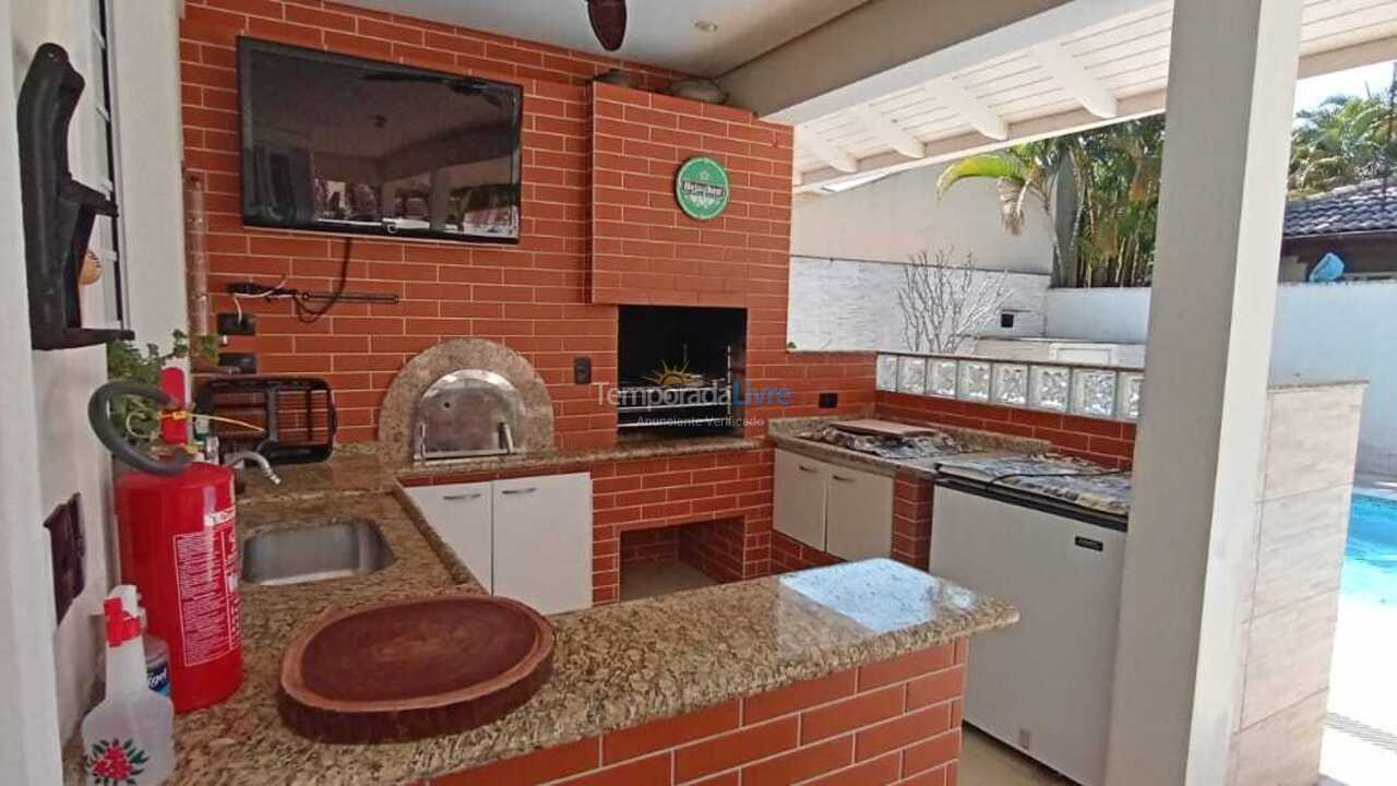 House for vacation rental in São Sebastião (Praia da Baleia)