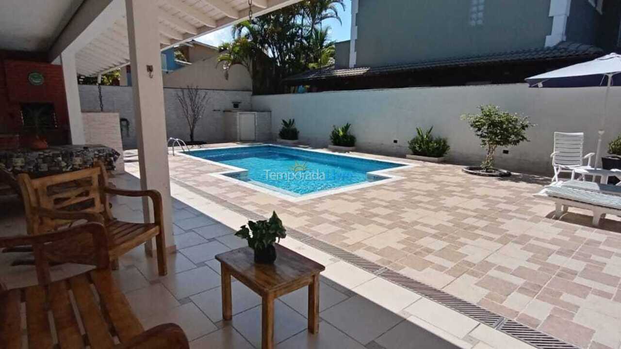 House for vacation rental in São Sebastião (Praia da Baleia)