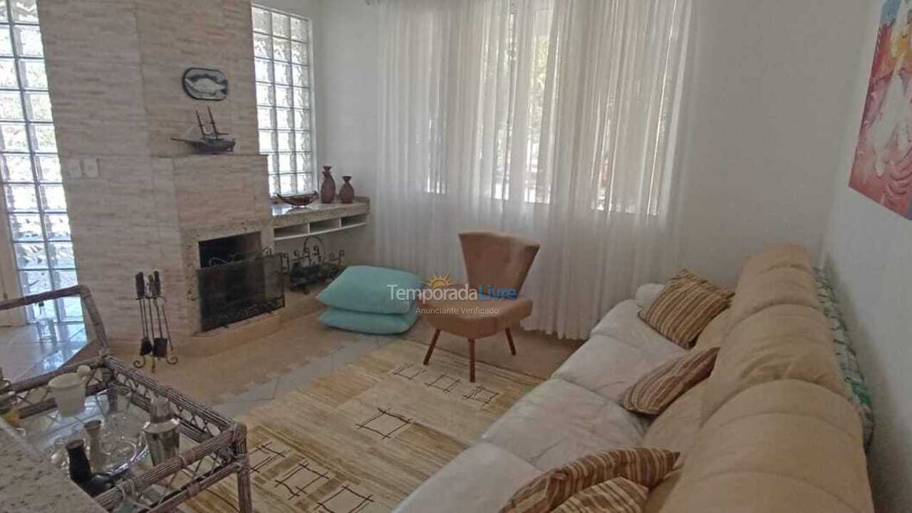 House for vacation rental in São Sebastião (Praia da Baleia)