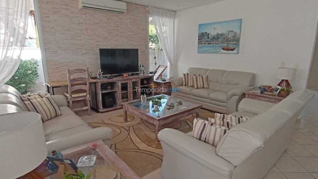 House for vacation rental in São Sebastião (Praia da Baleia)