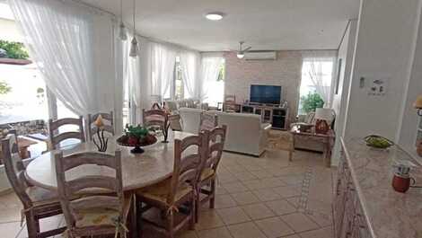 New Year's Eve rental at Baleia beach