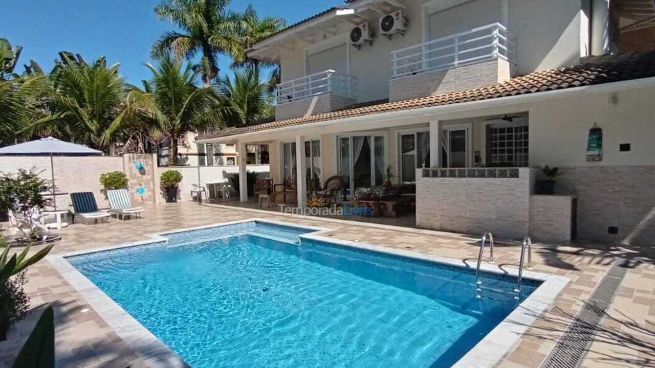 Casa para alquiler de vacaciones em São Sebastião (Praia da Baleia)