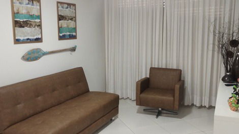 Apartment 2 bedrooms 1 block from the beach in Pitangueiras - Guaruja