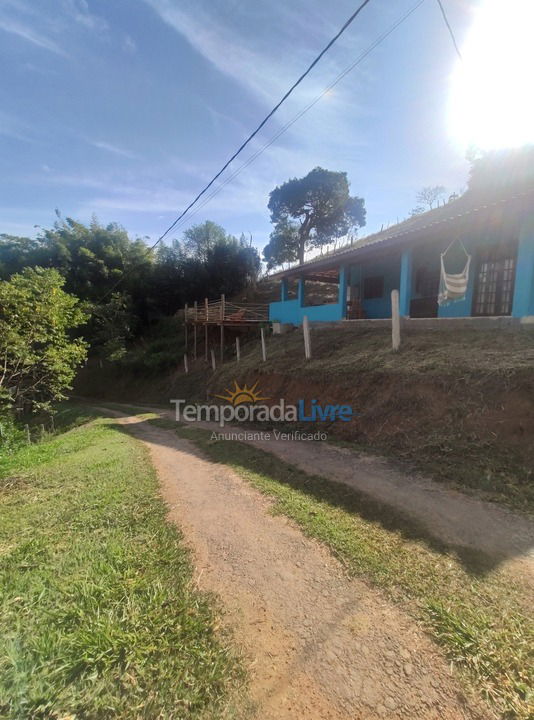 Casa para alquiler de vacaciones em São Bento do Sapucaí (Bairro do Pinheiro)