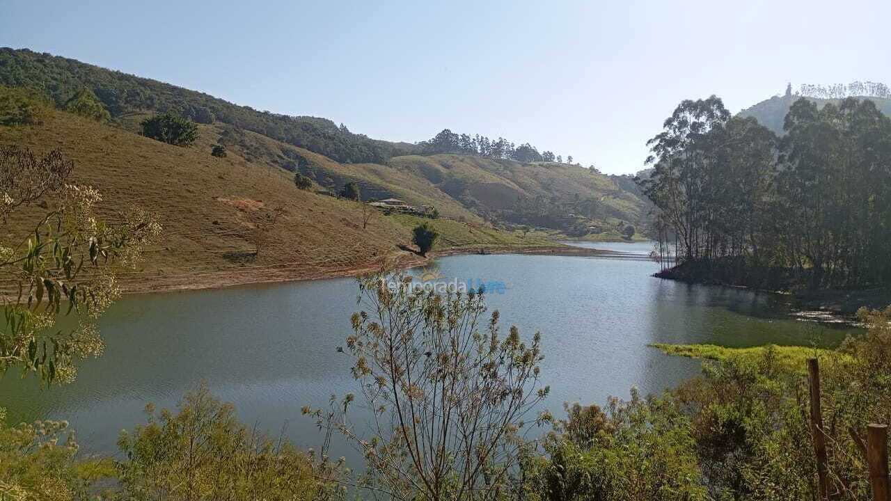 Casa para alquiler de vacaciones em Natividade da Serra (Monte Alegre)