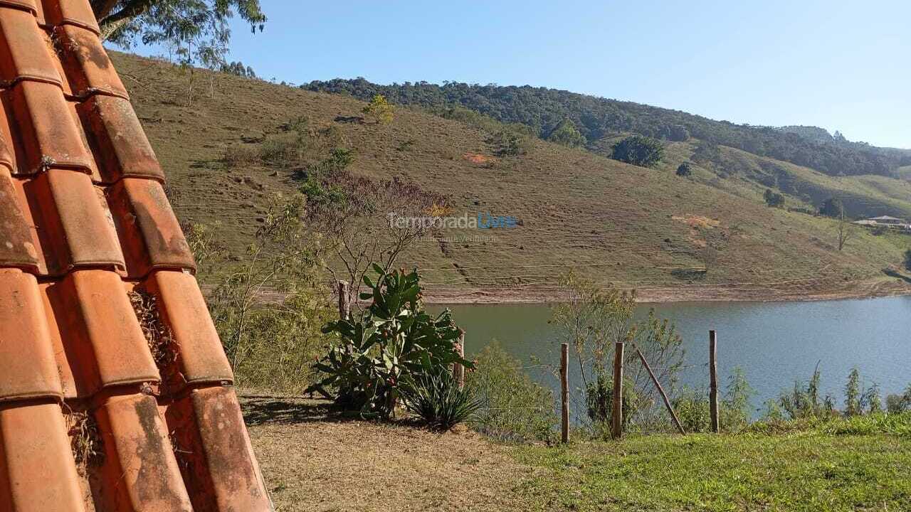 Casa para aluguel de temporada em Natividade da Serra (Monte Alegre)