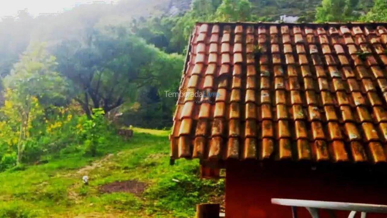 Casa para alquiler de vacaciones em Natividade da Serra (Monte Alegre)