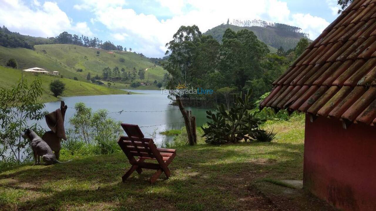 Casa para alquiler de vacaciones em Natividade da Serra (Monte Alegre)