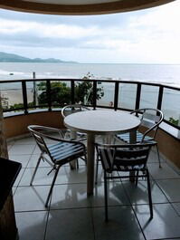 EXCLEENT SUITABLE IN BUILDING SEASIDE WITH BEAUTIFUL PANORAMIC VIEW