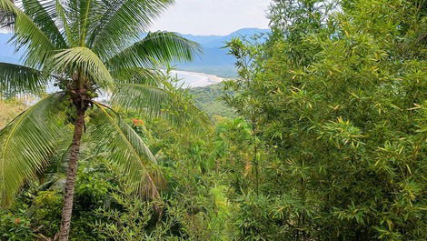 Vista para praia ubatumirim