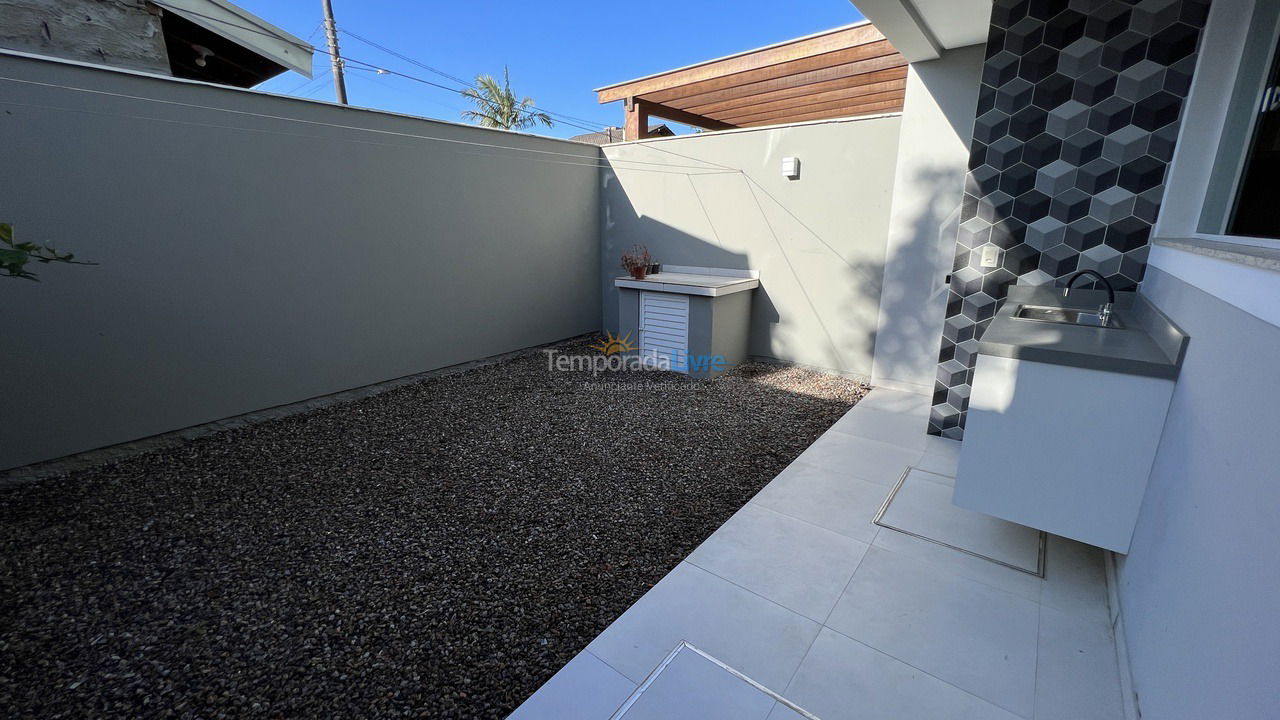 Casa para aluguel de temporada em Bombinhas (Mariscal)