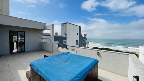 Duplex Penthouse 03 bedrooms all in suites on Mariscal Beach