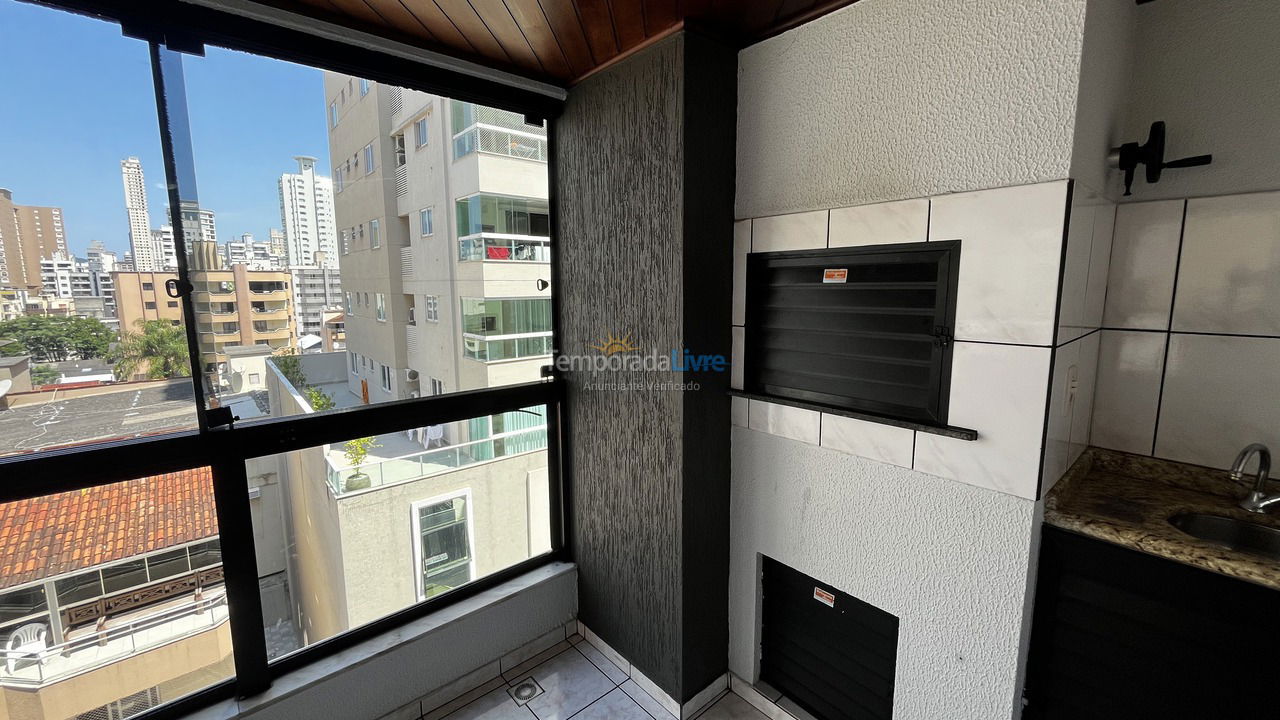 Apartamento para aluguel de temporada em Itapema (Meia Praia)