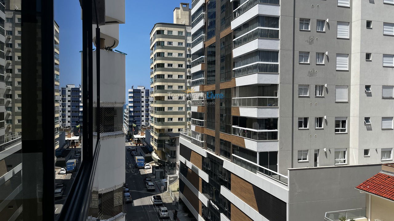 Apartamento para aluguel de temporada em Itapema (Meia Praia)