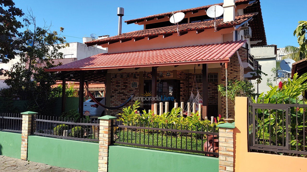 Casa para aluguel de temporada em São Francisco do Sul (Enseada)