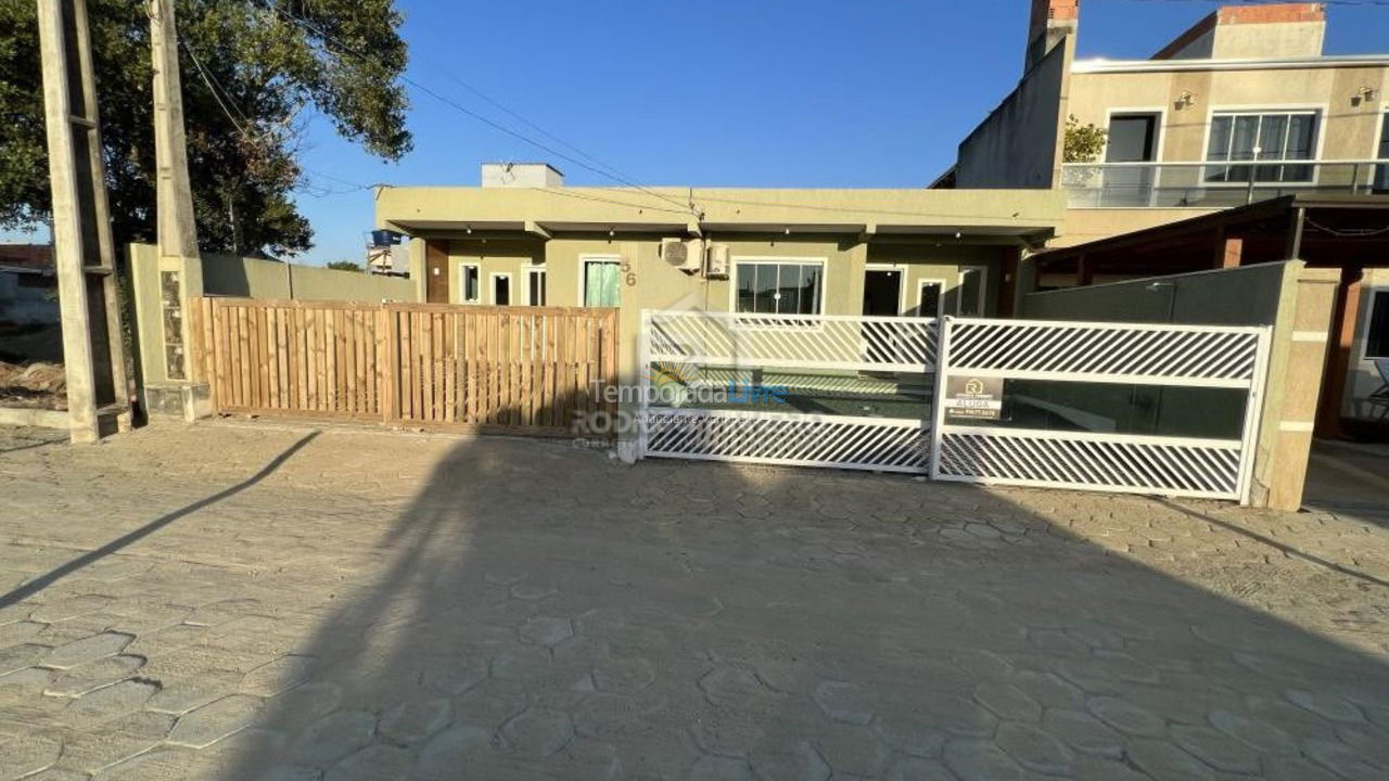 Casa para alquiler de vacaciones em Bombinhas (Canto Grande)
