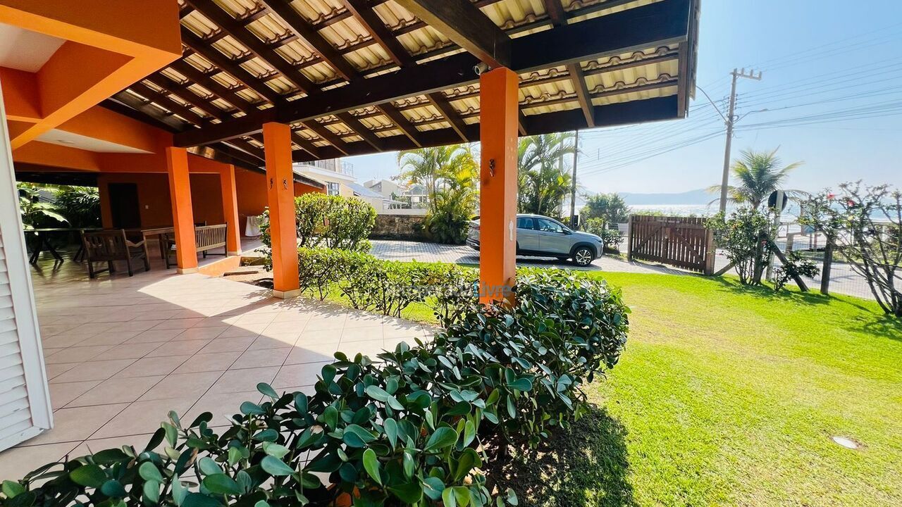 House for vacation rental in Bombinhas (Canto Grande)