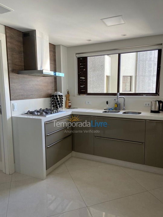 Apartamento para alquiler de vacaciones em Balneário Camboriú (Praia Central)