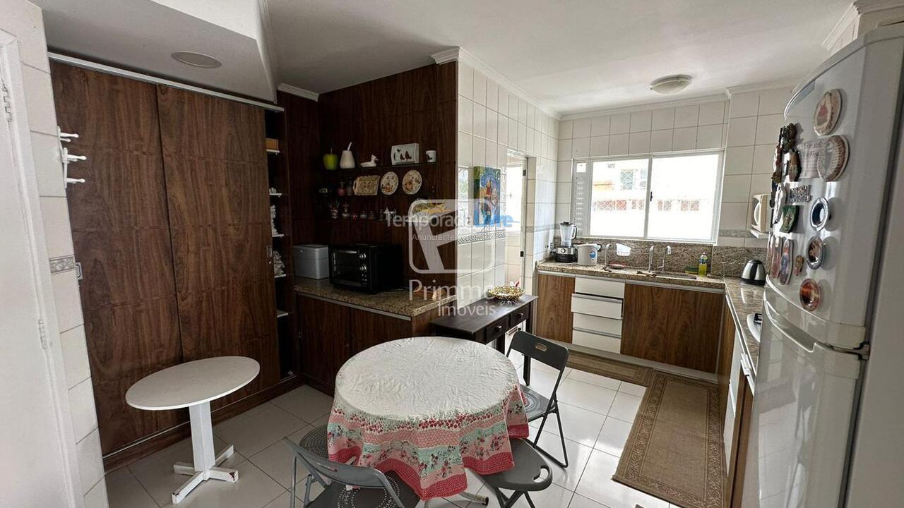 Apartamento para aluguel de temporada em Balneário Camboriú (Centro)