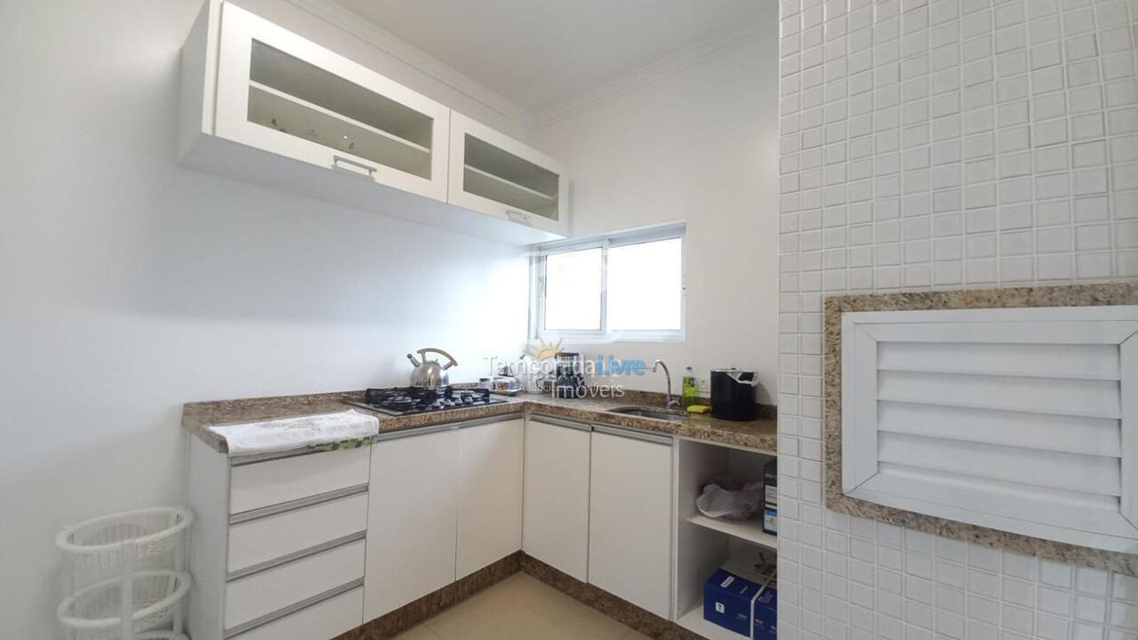 Apartamento para aluguel de temporada em Balneário Camboriú (Centro)