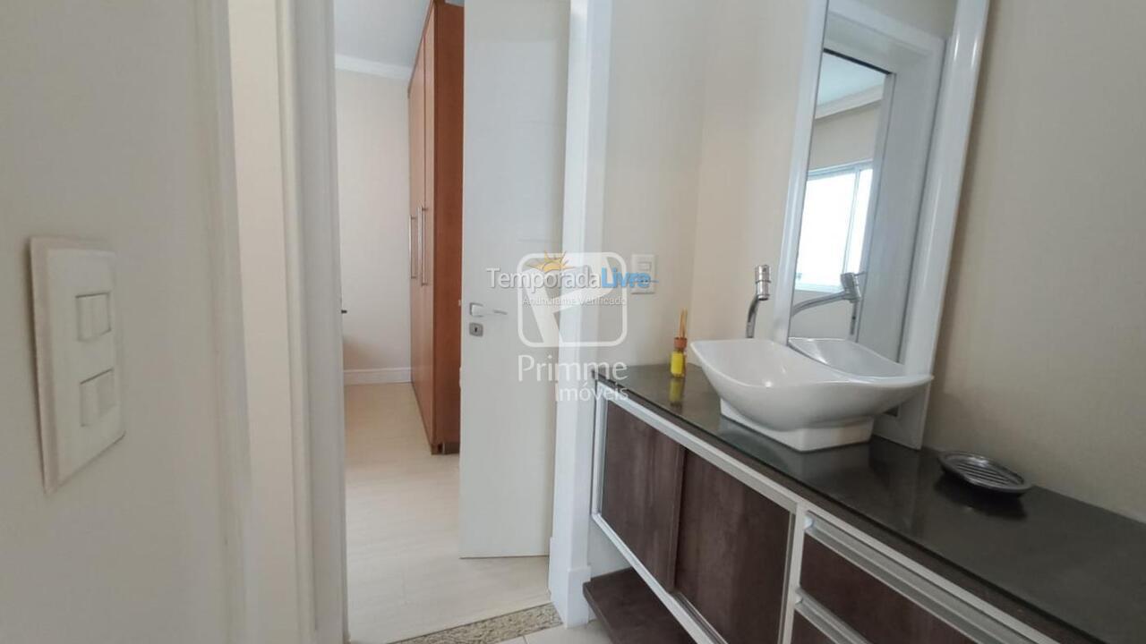 Apartamento para aluguel de temporada em Balneário Camboriú (Centro)