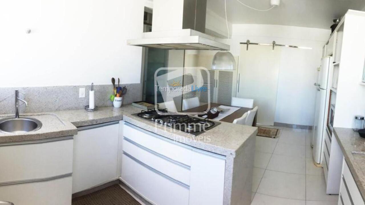 Apartamento para aluguel de temporada em Balneário Camboriú (Centro)