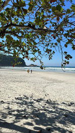 GROUND FLOOR APARTMENT 10 PEOPLE PRAIA GRANDE - UBATUBA 150M FROM THE BEACH