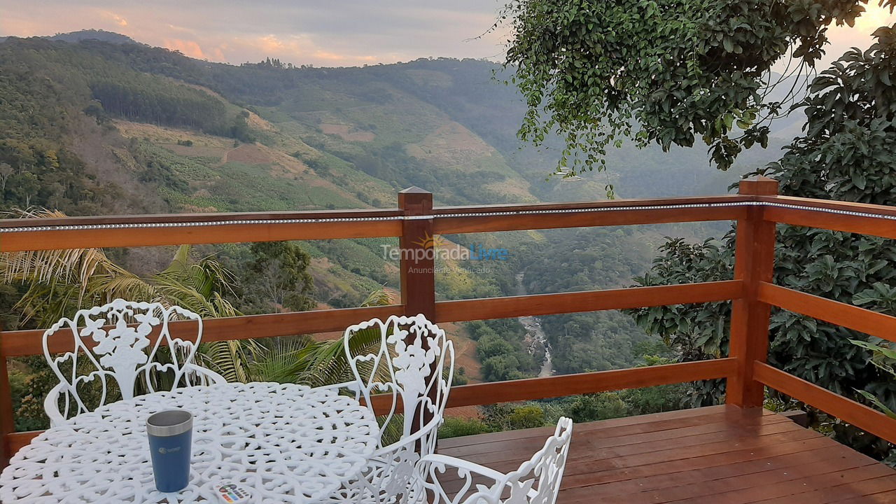 Granja para alquiler de vacaciones em Domingos Martins (Santa Isabel Es)