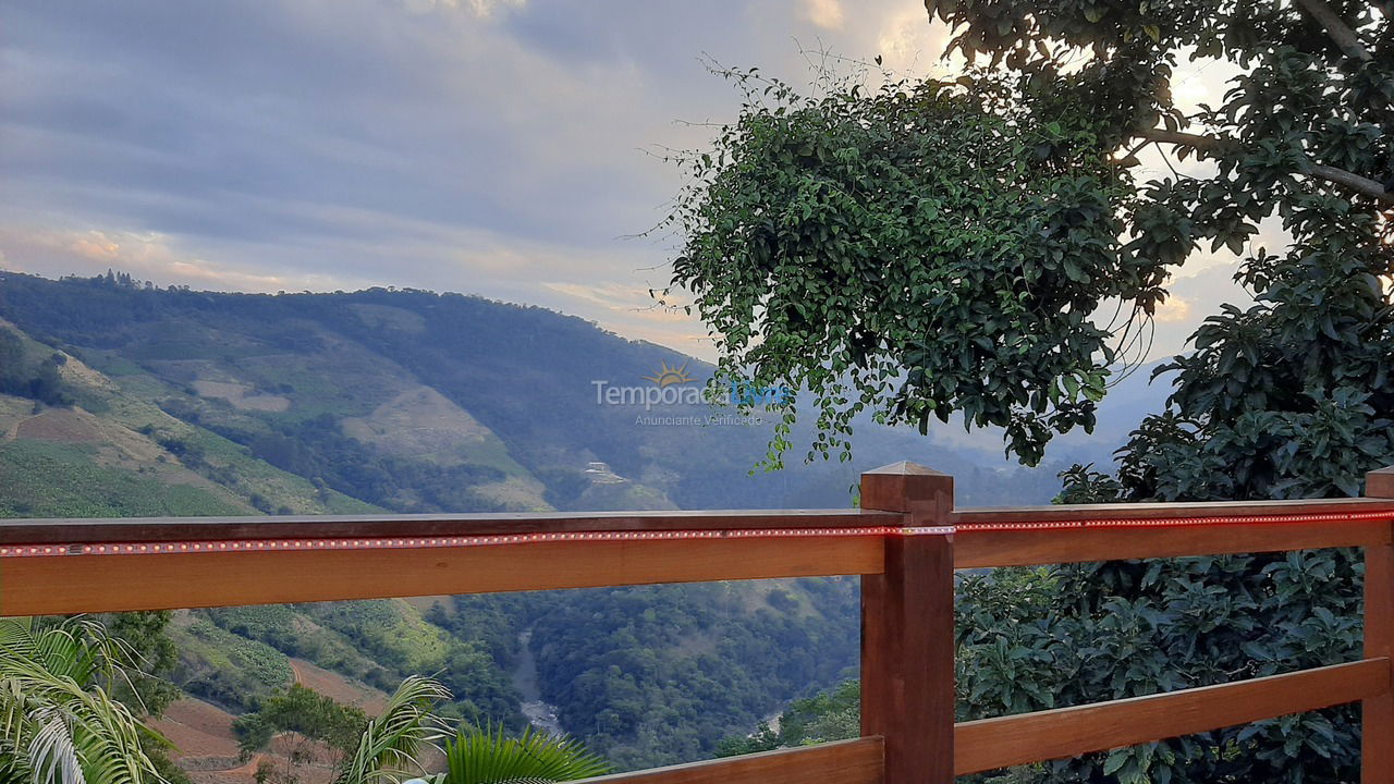 Granja para alquiler de vacaciones em Domingos Martins (Santa Isabel Es)