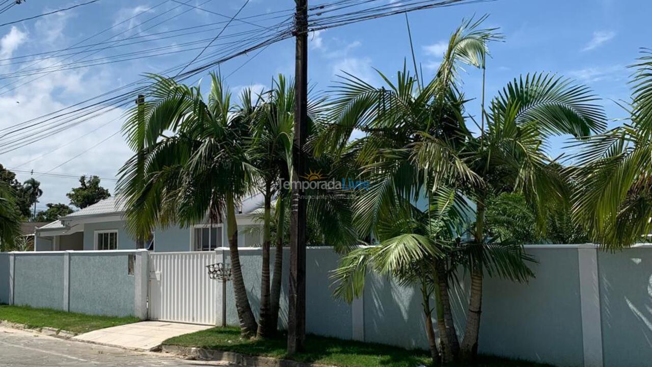 Casa para alquiler de vacaciones em Matinhos (Balneário Riviera)