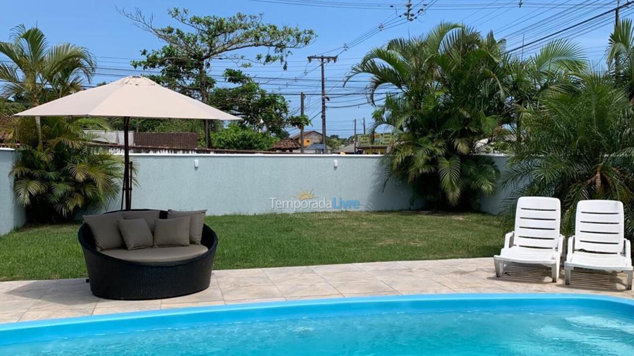 Casa para alquiler de vacaciones em Matinhos (Balneário Riviera)